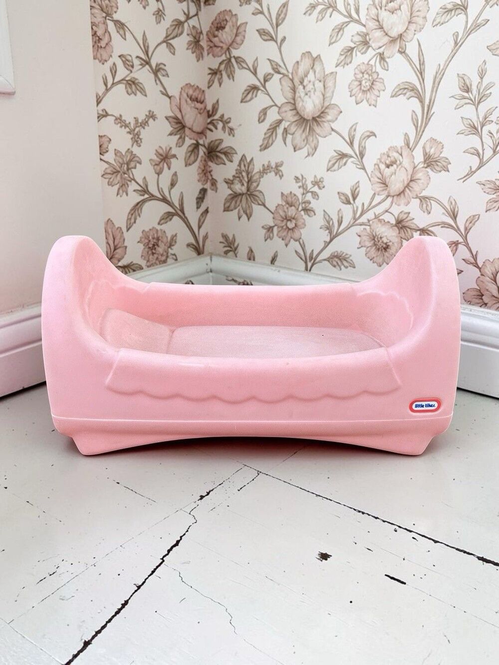 Vintage Little Tikes Crib Life Size Girls Pink Cradle Doll Bed Rocking 80s 90s